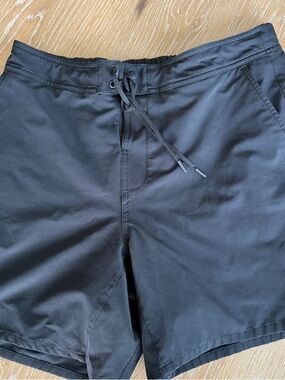 Ten Thousand The Foundation Short Men's Large L Black 7" Inseam Training Gym